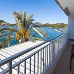 Three-bedroom With Sea View 06