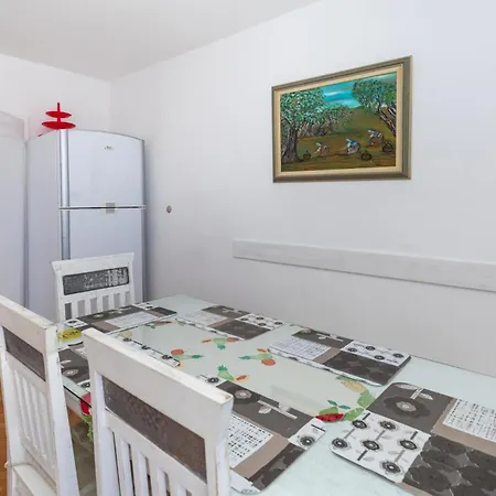 Lejlighed Three-bedroom With Sea View 06