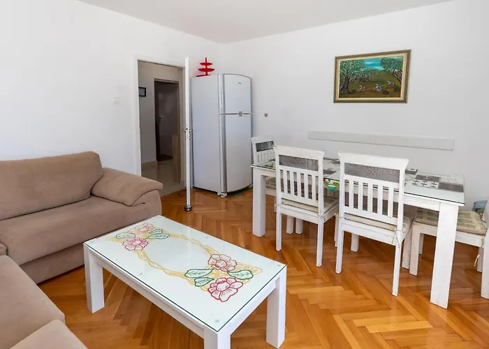Three-bedroom With Sea View 06 * Blace