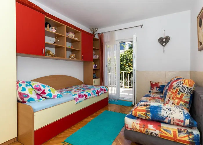 Three-bedroom With Sea View 06 * Blace