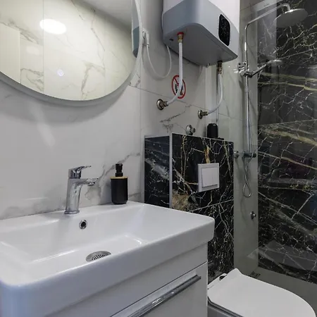 Апартаменты Three-bedroom With Sea View 06 *