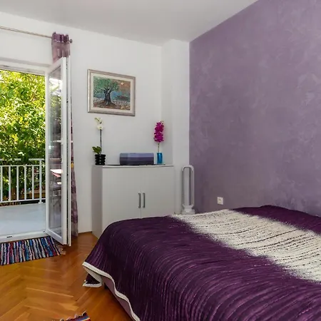 Three-Bedroom Apartment Blace With Sea View 06 Apartment Blace