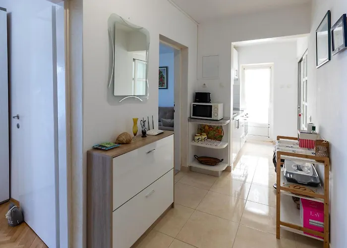 דירה Three-bedroom With Sea View 06